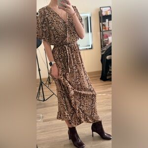 Elegant Leopard Print Maxi Dress